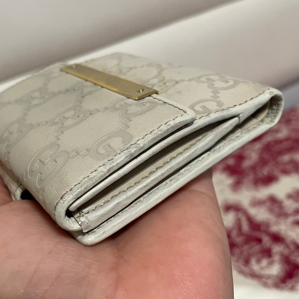 Gucci Embossed Leather Compact Wallet - Picture 4 of 15